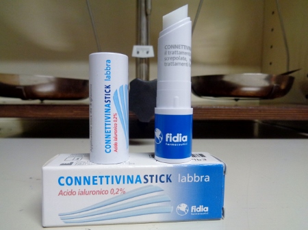CONNETTIVINA STICK LABBRA - acido ialuronico 0,2% - 3g – Parafarmacia  corradini